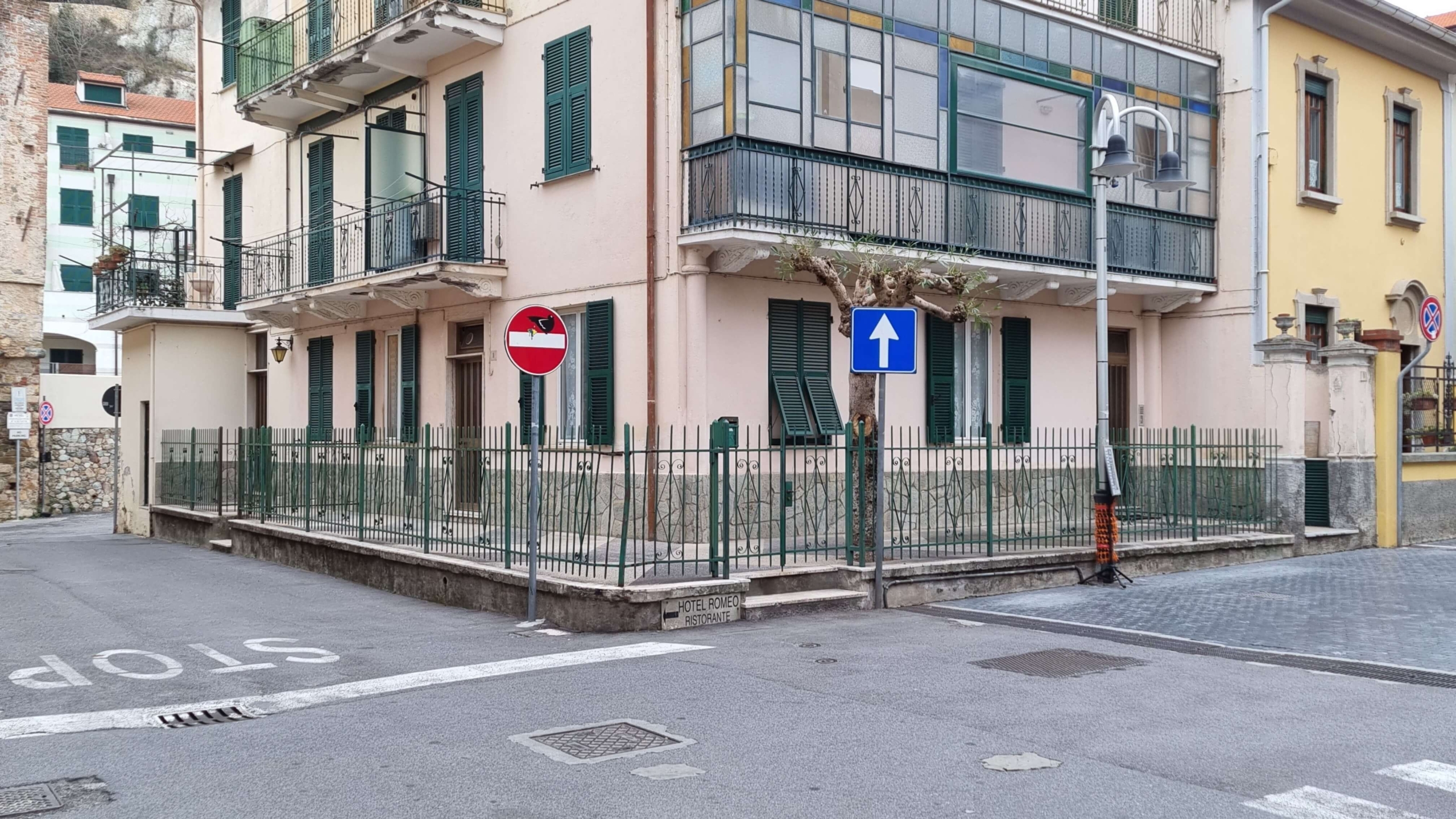 Esterno facciata e cortile